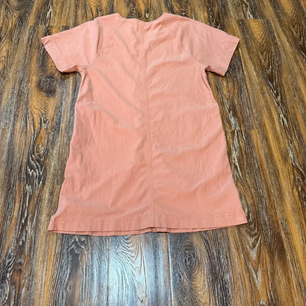 Athleta Size M Shirt Clay Coral Short Sleeve V-Neck Pocket Mini Shift Farallon